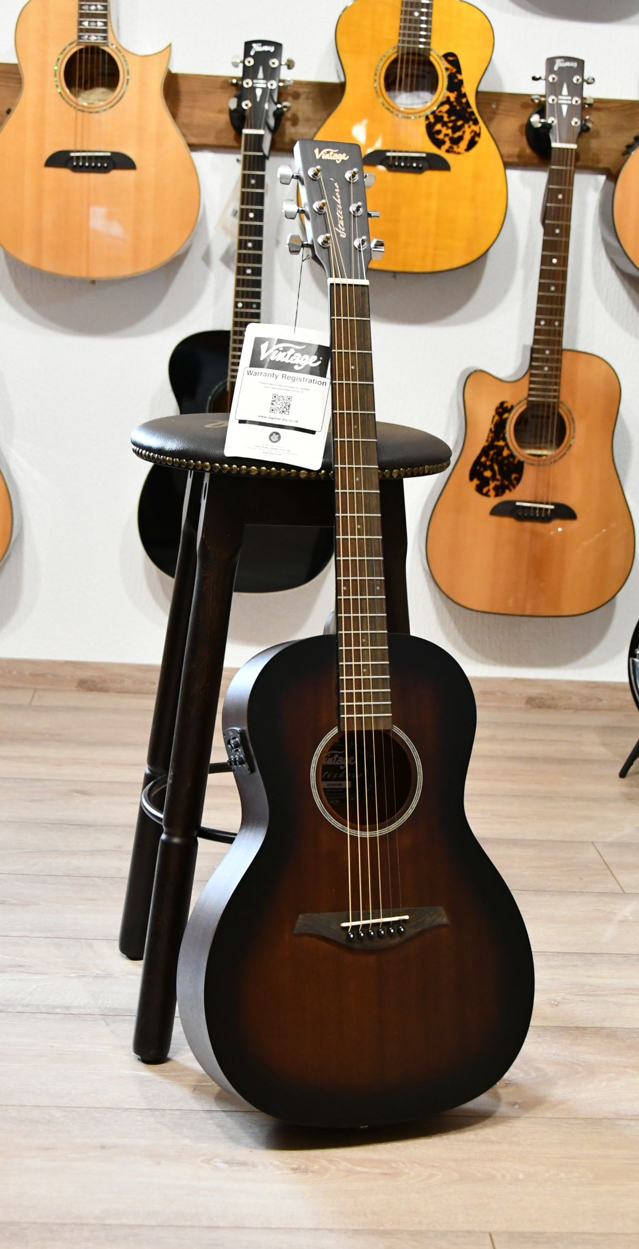VINTAGE Acoustic VE880WK Parlor Westerngitarre