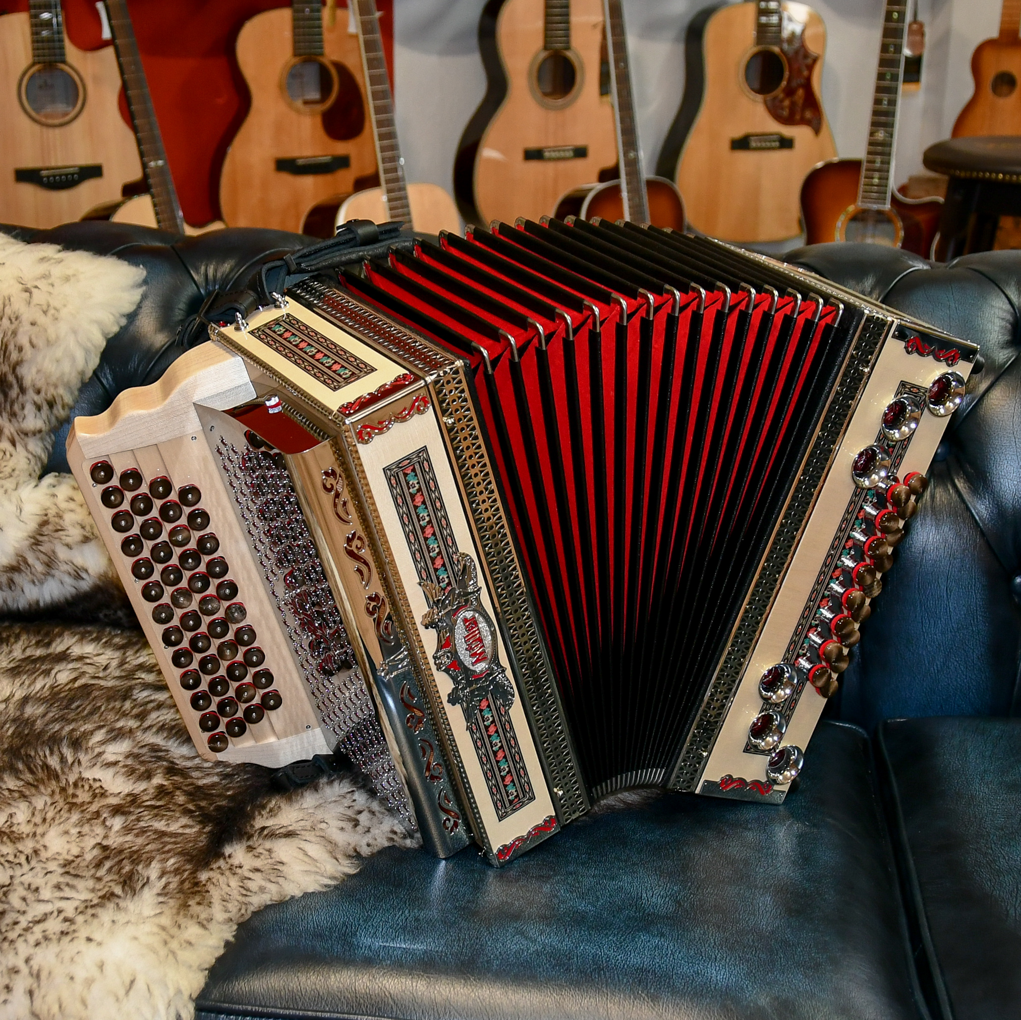 Müller Harmonika - Hahnenkamm B-Es-As-Des inkl. Plus-Paket