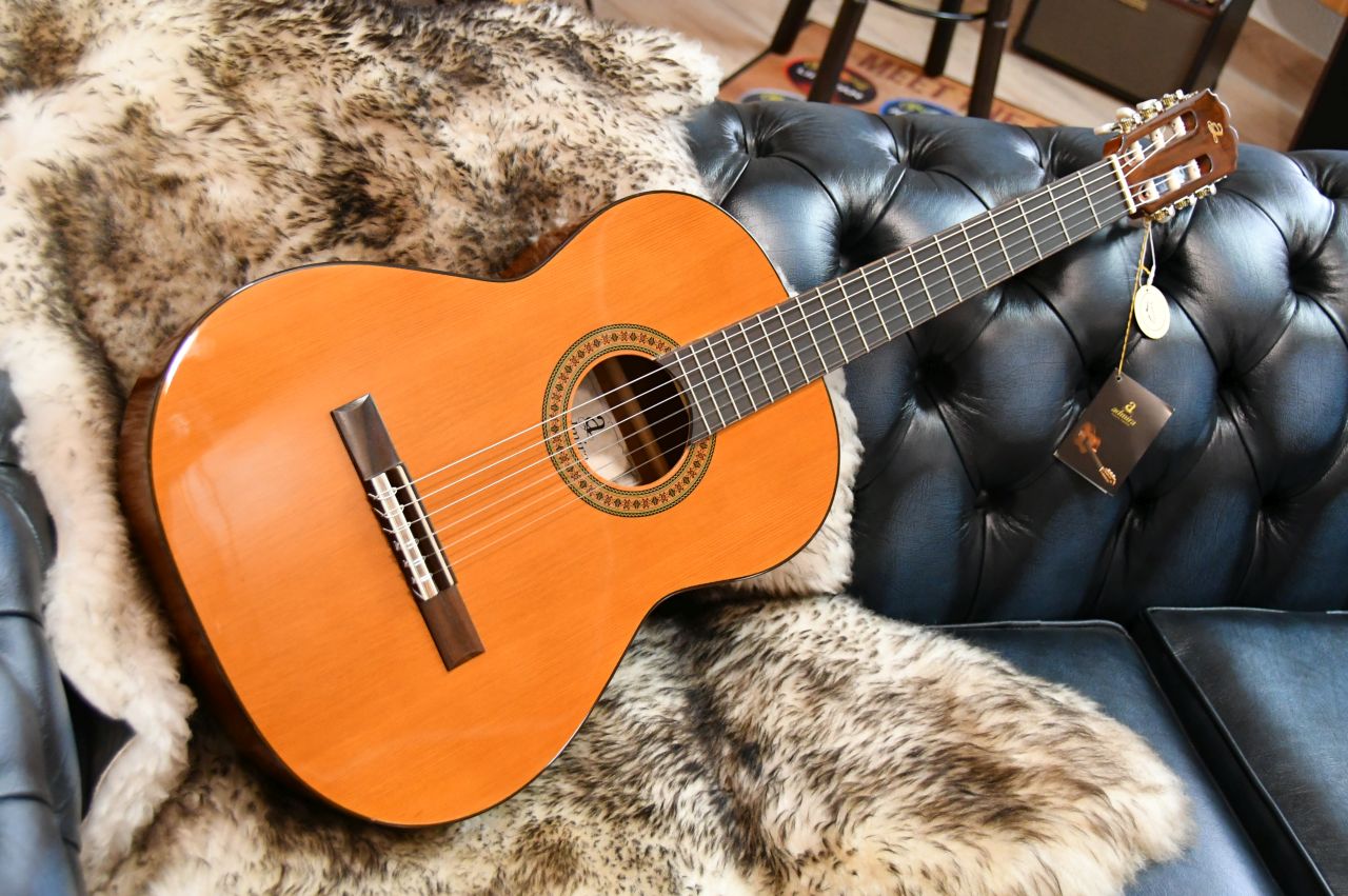 Admira PALOMA Spanische Konzertgitarre