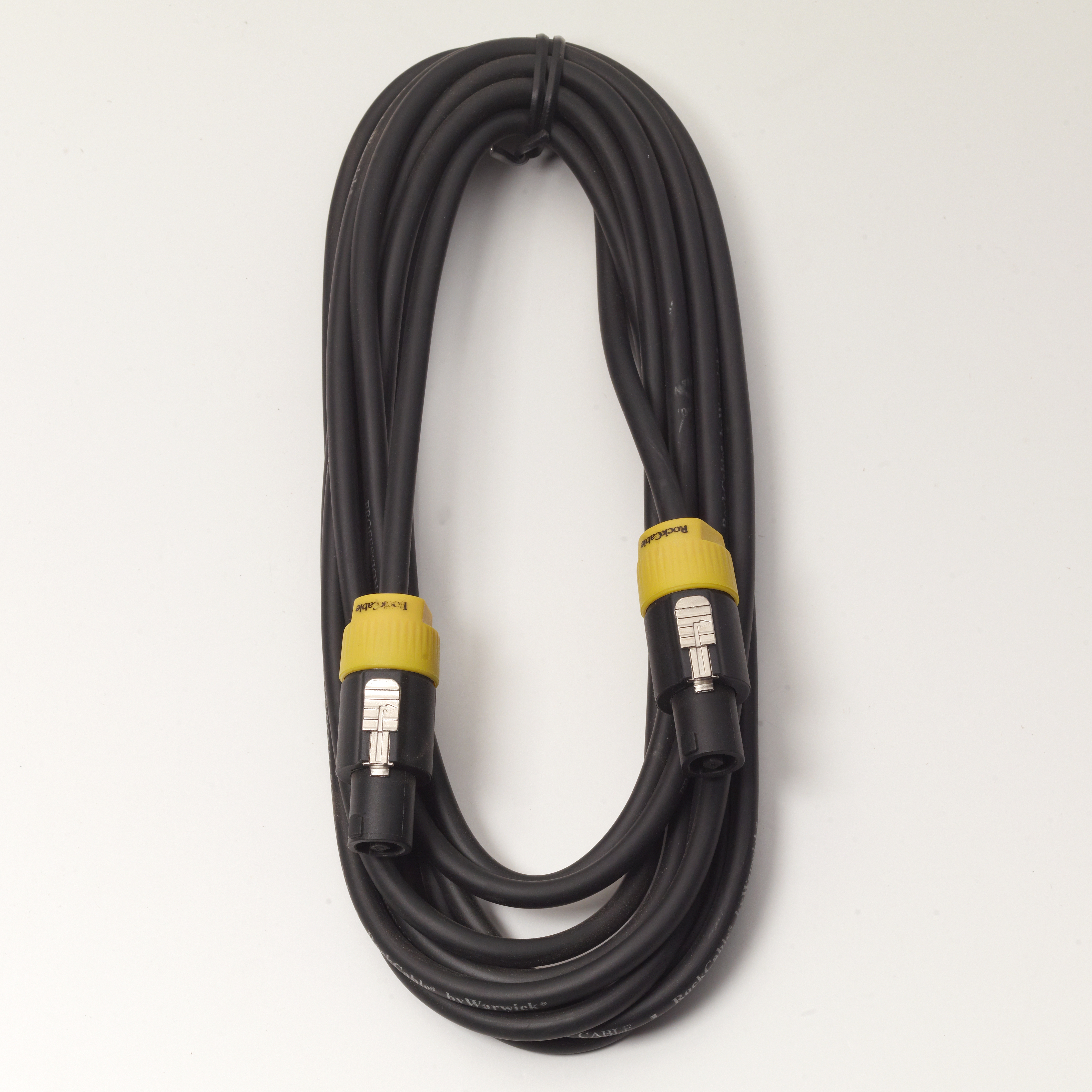 RockCable Speaker Cable - Lockable Coaxial Plug (2-pin) - 6 m / 19.7 ft