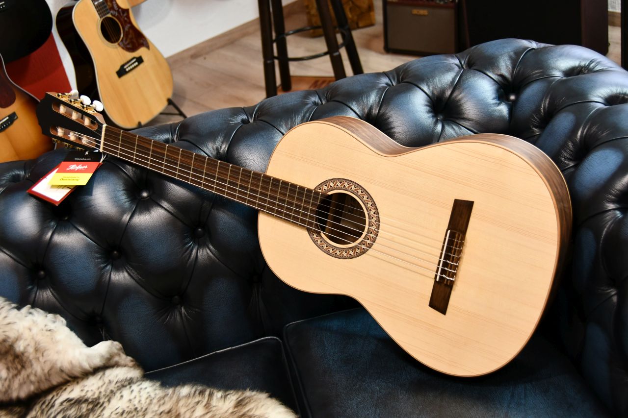 Höfner HGL5 Konzertgitarre Green Line