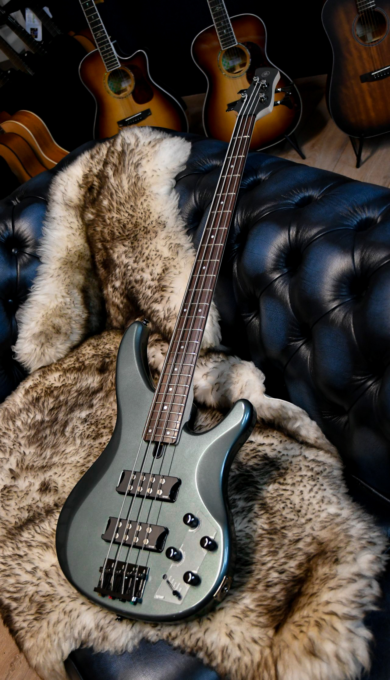 YAMAHA TRBX304 E-Bass Mist Green