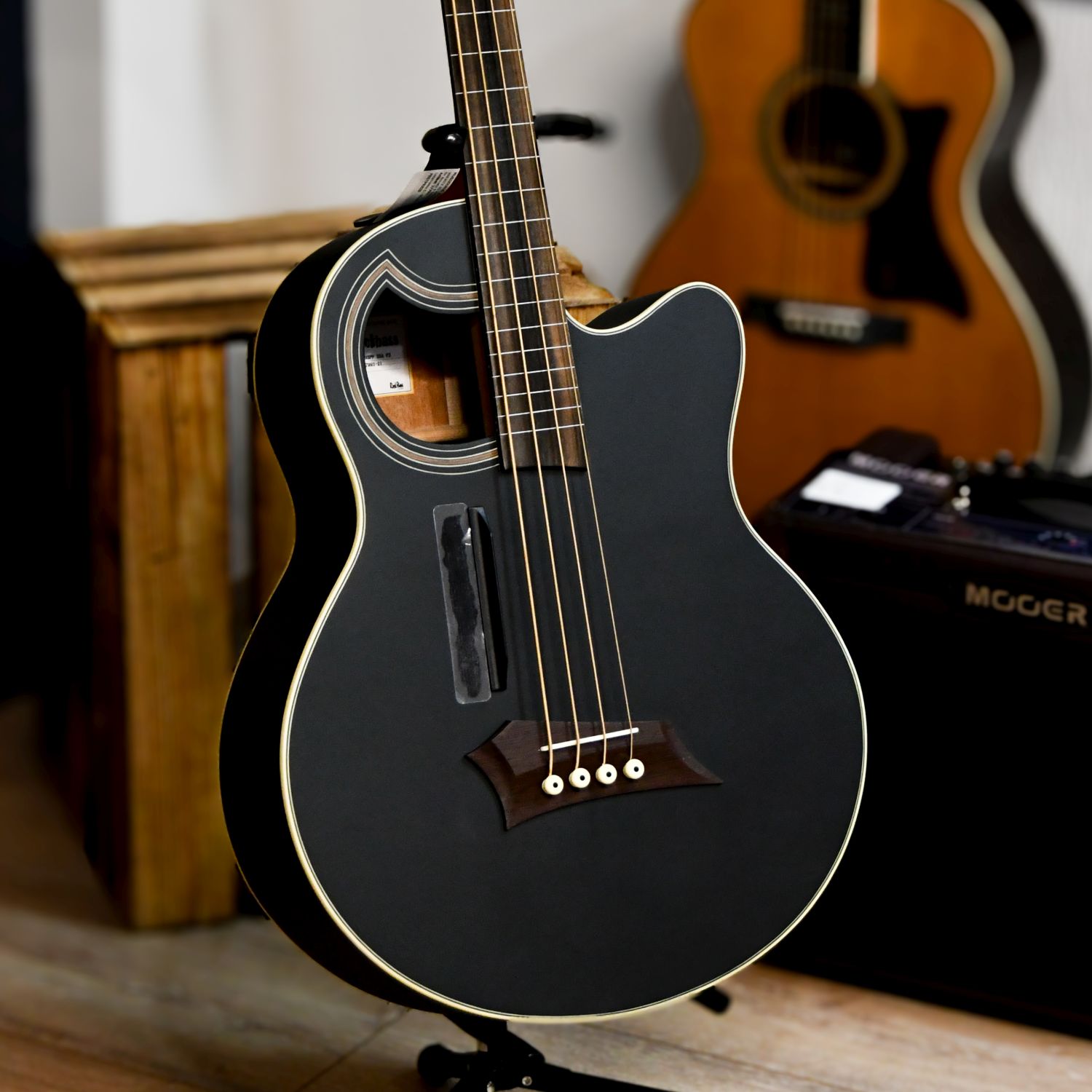 Warwick RockBass Alien Standard, 4-String, Fretless with Lines - Solid Black Satin