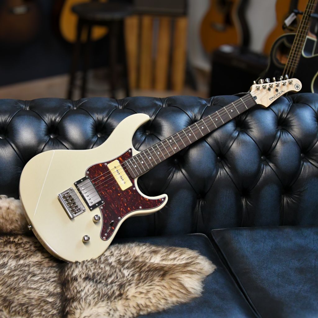 Yamaha Pacifica PAC 311H VW Vintage White E-Gitarre
