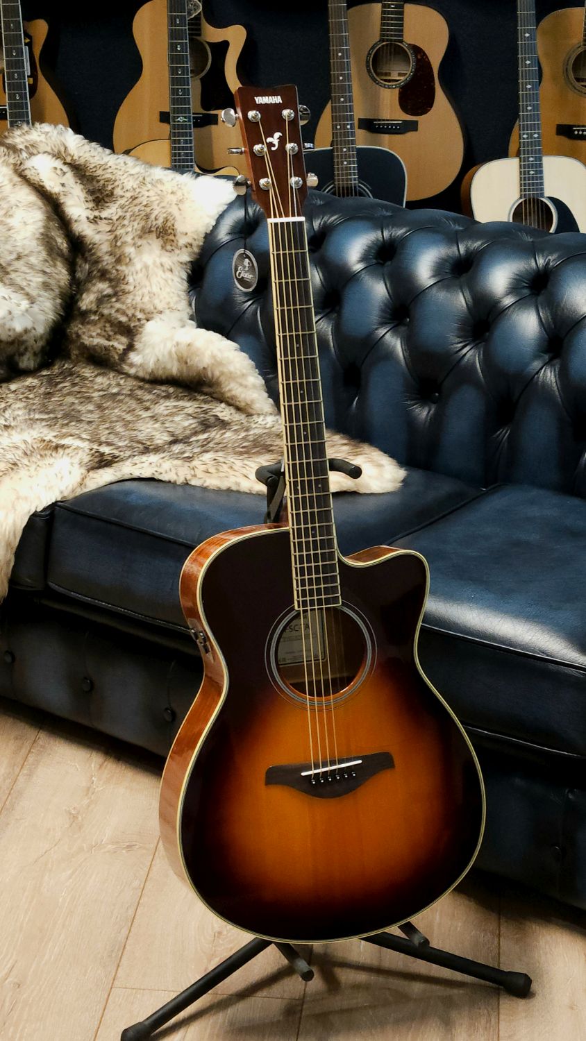 YAMAHA FSC-TA TransAcoustic Westerngitarre, Brown Sunburst