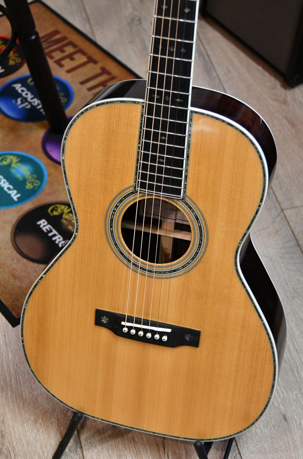 SIGMA S000R-42S Custom Westerngitarre inkl. Softshell Case