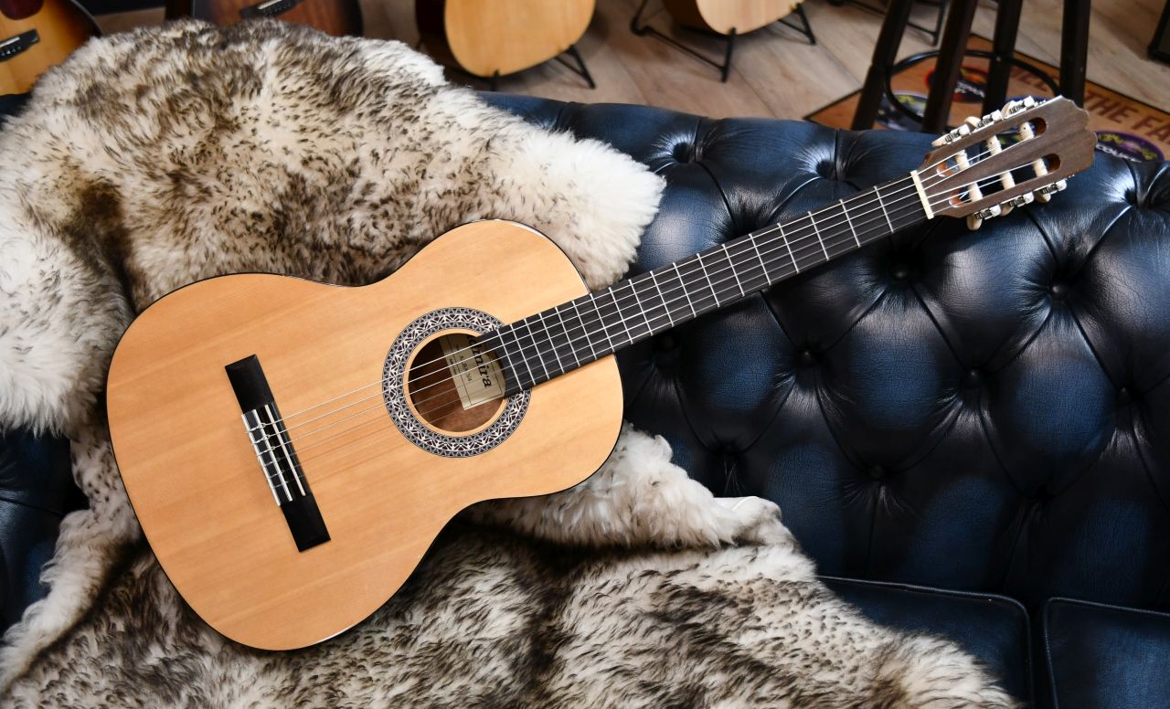 Admira ALBA Konzertgitarre 3/4