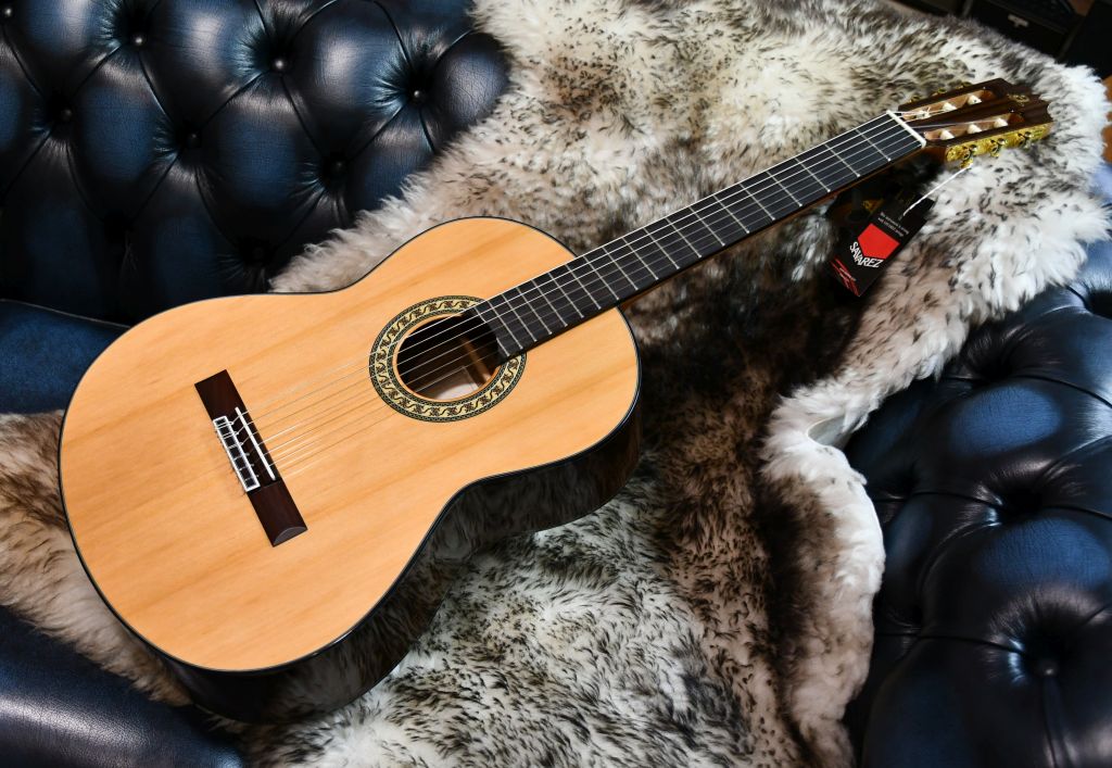 Admira A6 Spanische Konzertgitarre