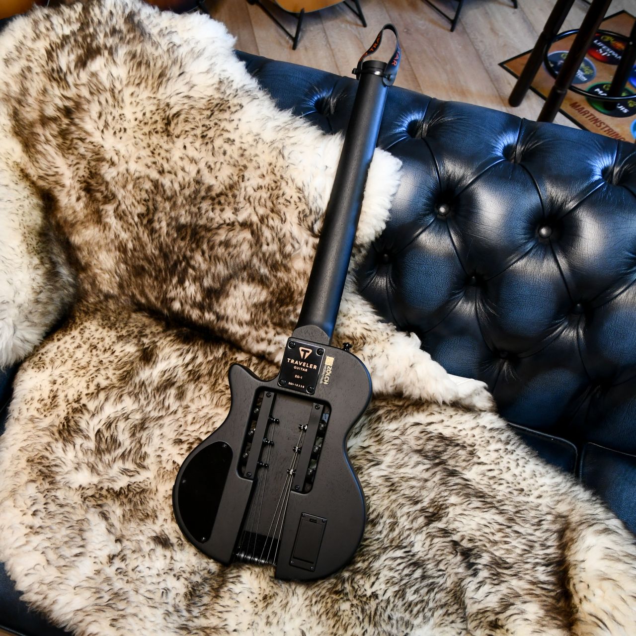 Traveler Guitar EG-1 Blackout E-Gitarre - Matte Black